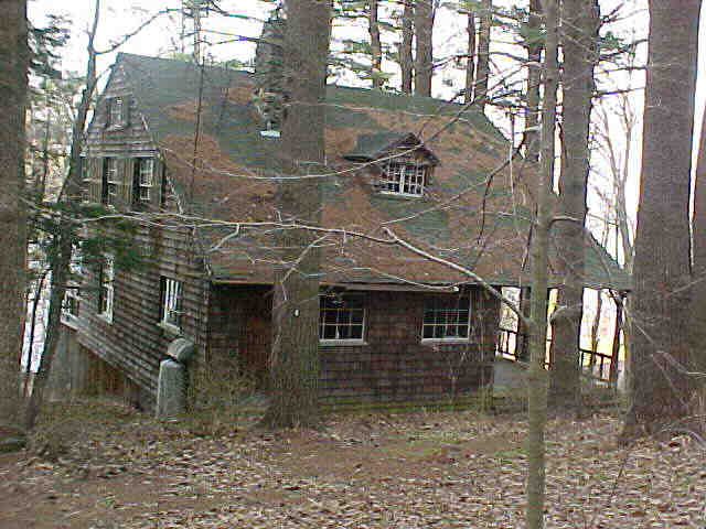 Building photograph for 6 FERNWOOD LANE